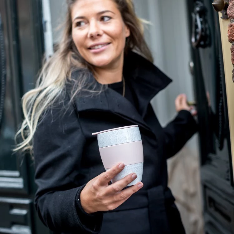 Koziol Thermobecher AROMA TO GO 400ml, - Grün 2 Koziol Thermobecher AROMA TO GO 400ml, - Grün – Bild 2