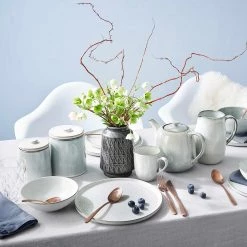 Butlers Karaffe HENLEY - Steingut - Grau -Kannen & Krüge Verkaufsgeschäft 1000332749 220215 023 MOOD DETAILS P000000001000332749 mood