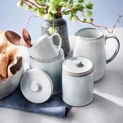 Butlers Karaffe HENLEY - Steingut - Grau -Kannen & Krüge Verkaufsgeschäft 1000332749 220215 024 MOOD DETAILS P000000001000332749 mood