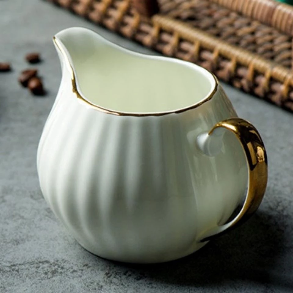 COFFEE LOVER Weißes Milchkännchen Goldhenkel 2 COFFEE LOVER Weißes Milchkännchen Goldhenkel – Bild 2