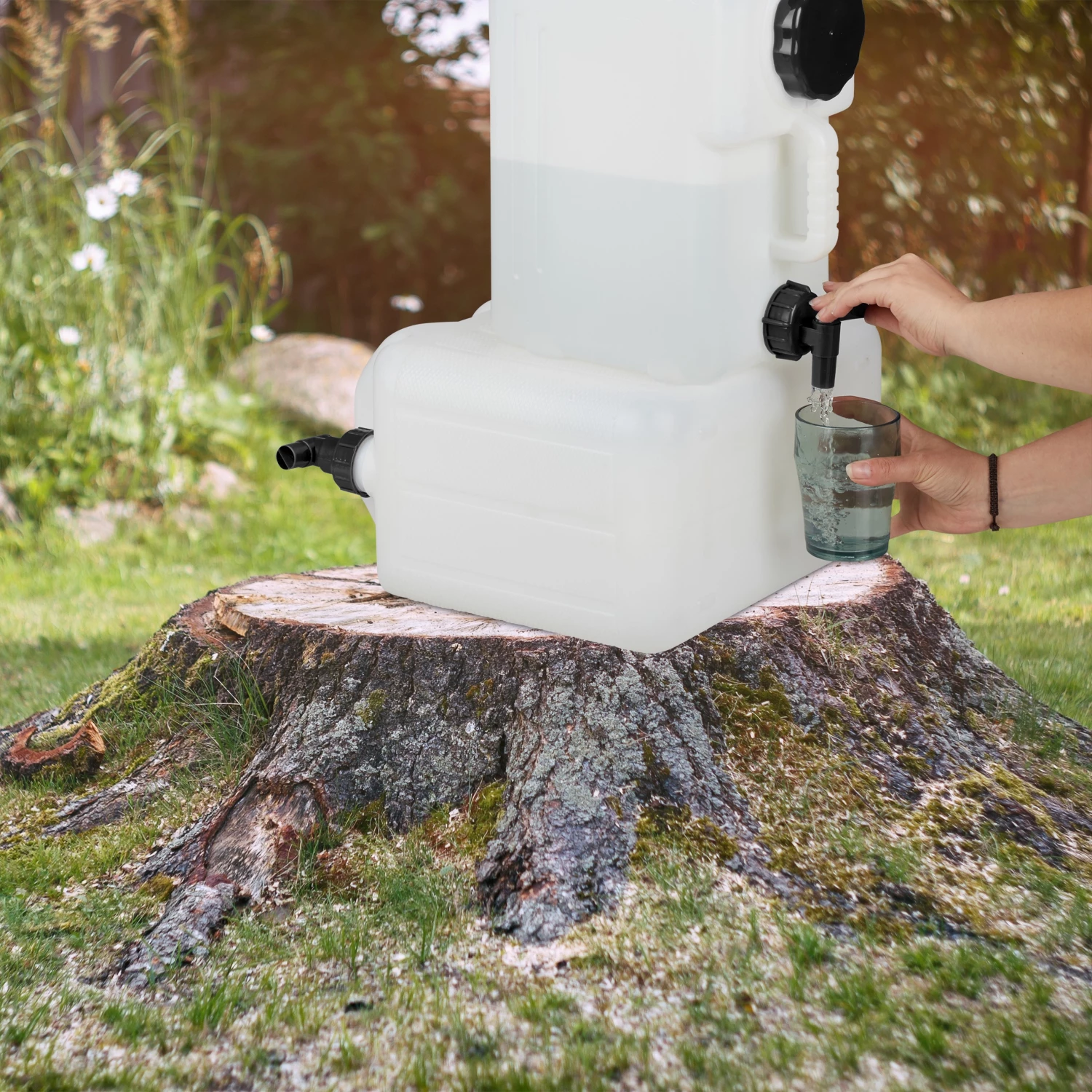 Relaxdays Wasserkanister mit Hahn - 21 x 35 x 26 cm 3 Relaxdays Wasserkanister mit Hahn - 21 x 35 x 26 cm – Bild 3